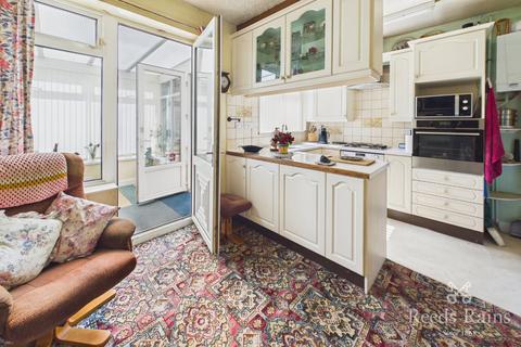 2 bedroom semi-detached house for sale, Arlington Crescent, West Yorkshire HX2