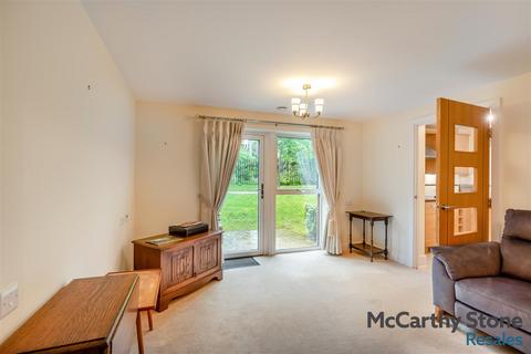 2 bedroom apartment for sale, Glenhills Court, Little Glen Road, Glen Parva, Leicester, LE2 9DH
