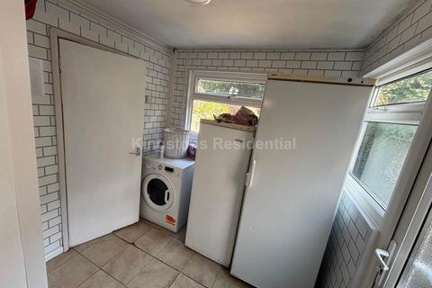 5 bedroom terraced house to rent, Colum Road, Cardiff CF10