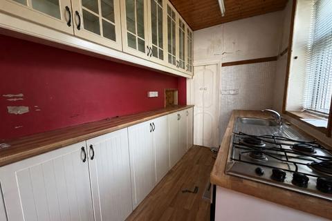 3 bedroom semi-detached house for sale, Arncliffe Road, Keighley, West Yorkshire, BD22 6AR