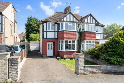 Parklawn Avenue, Epsom