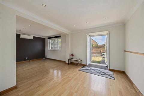 undefined, Page Close, Hampton