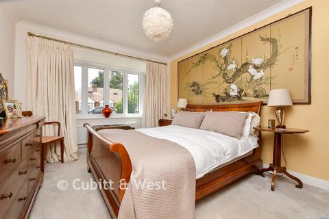 3 bedroom detached house for sale, Orchard Close, Fetcham KT22