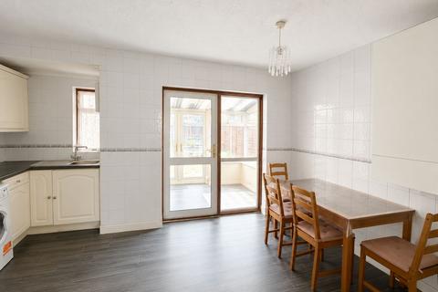 2 bedroom terraced house to rent, Walton Road, London, E12