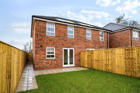 3 bedroom detached house to rent, Taylor Way, NG4