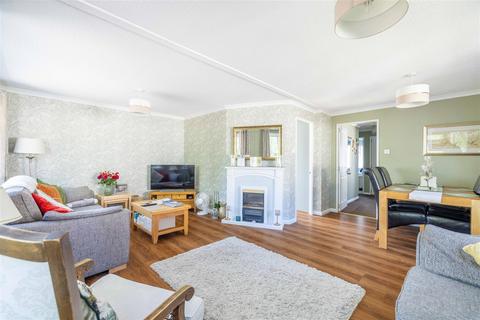 2 bedroom mobile home for sale, Willows Riverside Park, Windsor