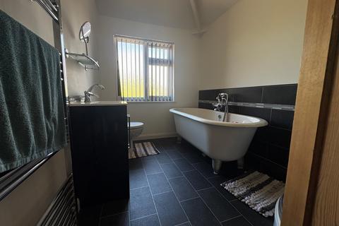 2 bedroom semi-detached house for sale, Lorraine Road, Leicester