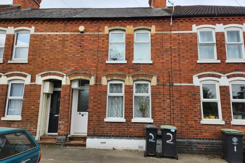 3 bedroom terraced house to rent, Fletcher Road, Rushden NN10