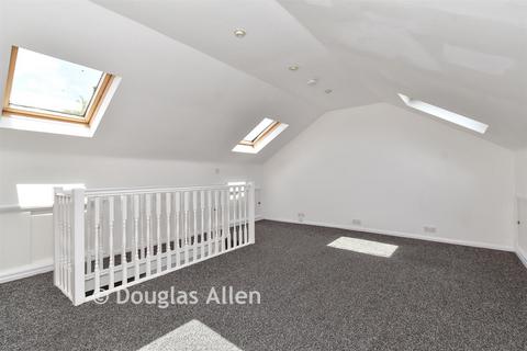 3 bedroom terraced house for sale, Field Close, London E4