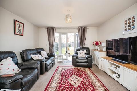 2 bedroom end of terrace house for sale, Wattle Road, West Bromwich