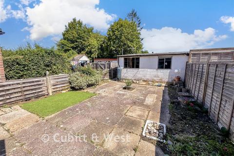 3 bedroom terraced house for sale, Orchard Avenue, Chichester PO19