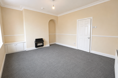 3 bedroom terraced house to rent, Aire Terrace, Castleford, WF10