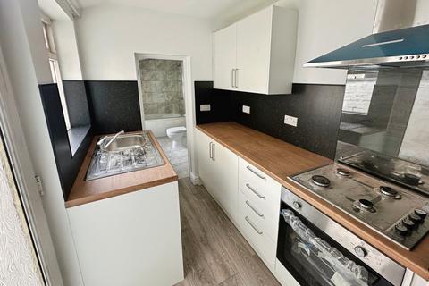 3 bed terraced house for rent in Martin Street, LINCOLN