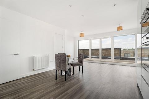 3 bedroom apartment for sale, Henty Close, Trumpington, Cambridge, CB2