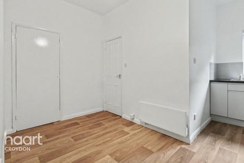 1 bedroom flat to rent, Avondale Road, South Croydon