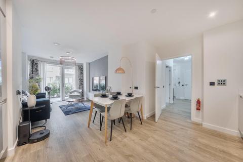 2 bedroom maisonette for sale, Vousden Grove, Thamesmead, London