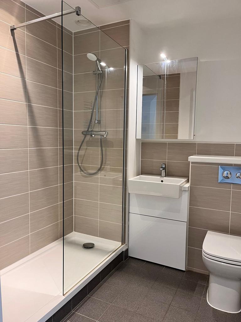 Apartment in Birmingham, Chinese Quarter, Digbeth - View 2