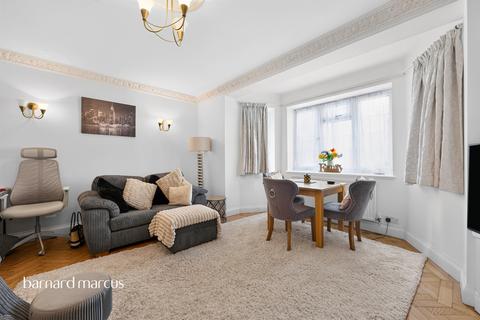 2 bedroom ground floor flat for sale, Orchard Court, Worcester Park