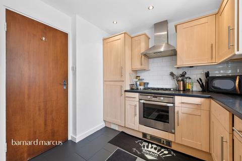 2 bedroom ground floor flat for sale, Orchard Court, Worcester Park