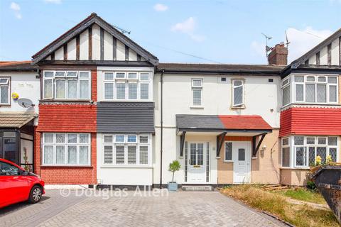 3 bedroom terraced house for sale, Salcombe Drive, Romford RM6