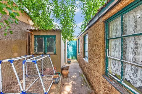 undefined, Salcombe Drive, Romford RM6