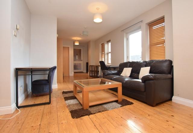 Apartment in Sheffield, Saint George's Quarter, Broomhall - View 2