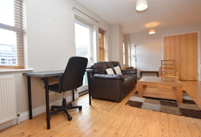 Apartment in Sheffield, Saint George's Quarter, Broomhall - View 5