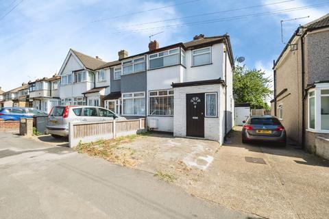 Elm Park Avenue, Hornchurch, RM12