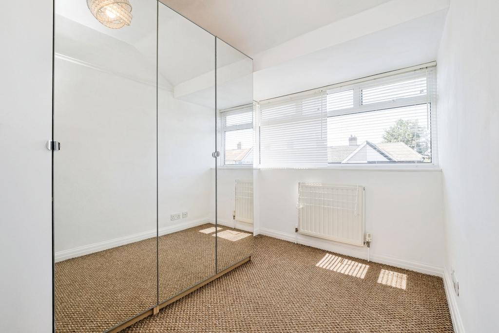 Walk-in wardrobe