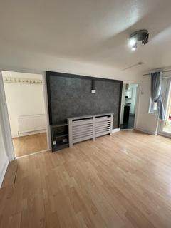 2 bedroom maisonette to rent, Munster Avenue, Hounslow, Middlesex, TW4