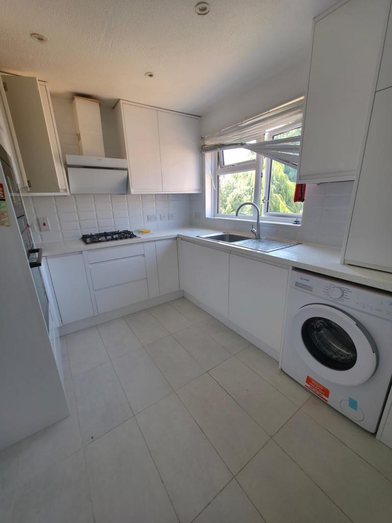 Apartment in London - More