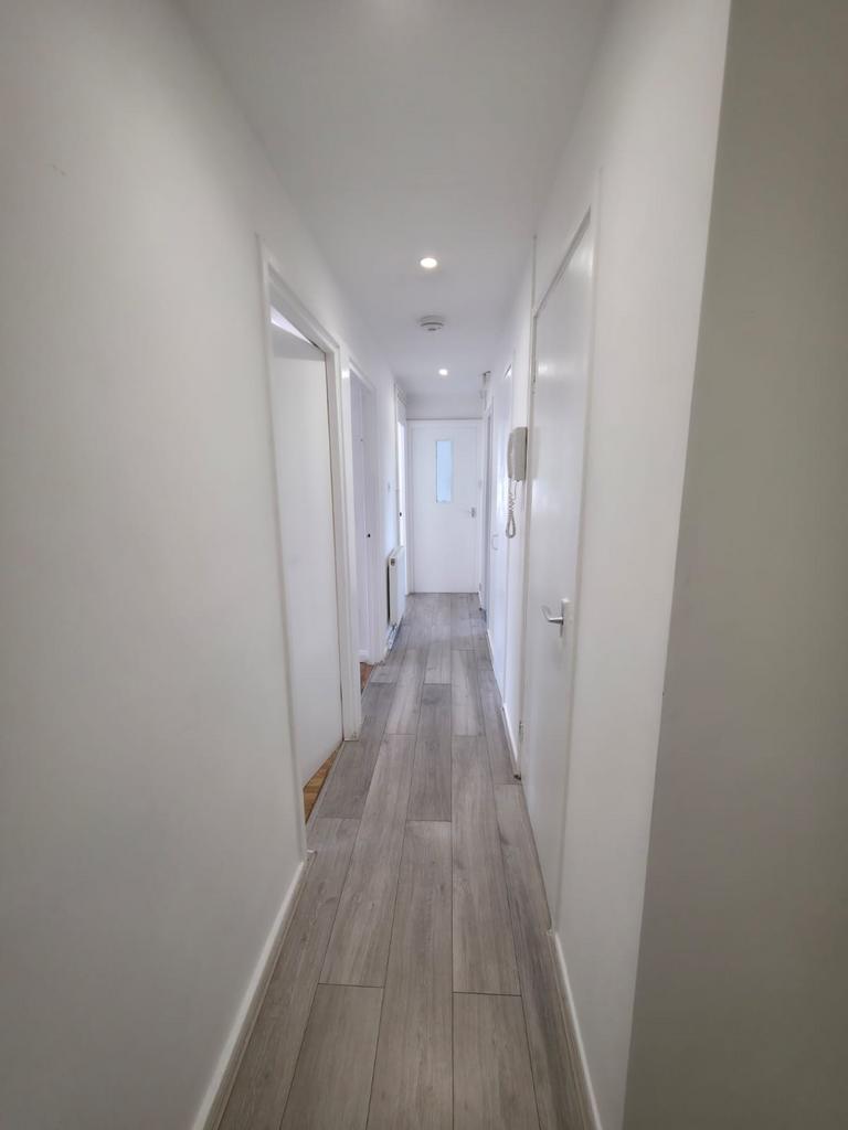 Apartment in London - View 2