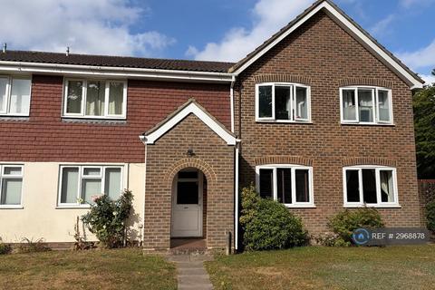 1 bed flat/apartment for rent in Church Crookham, Fleet, GU51