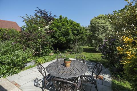 3 bedroom detached house to rent, Saddlers Hill, Goodnestone, Canterbury, Kent, CT3