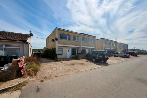 1 bedroom ground floor flat for sale, Club Parade, St. Osyth, Clacton-On-Sea