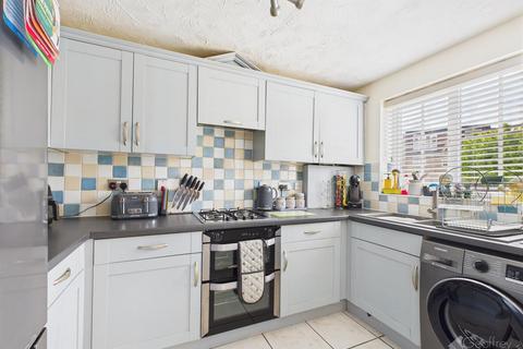 2 bedroom flat to rent, Cleveland Way, Great Ashby, SG1