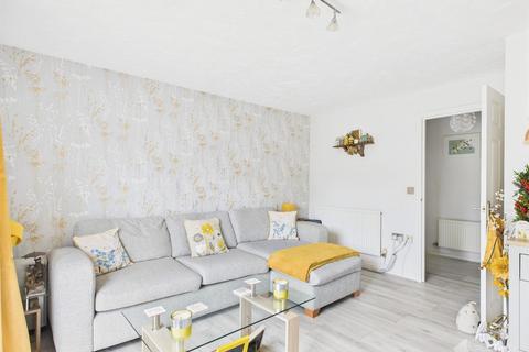 2 bedroom flat to rent, Cleveland Way, Great Ashby, SG1