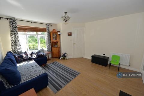3 bedroom semi-detached house to rent, Barn Piece, Eastleigh, SO53