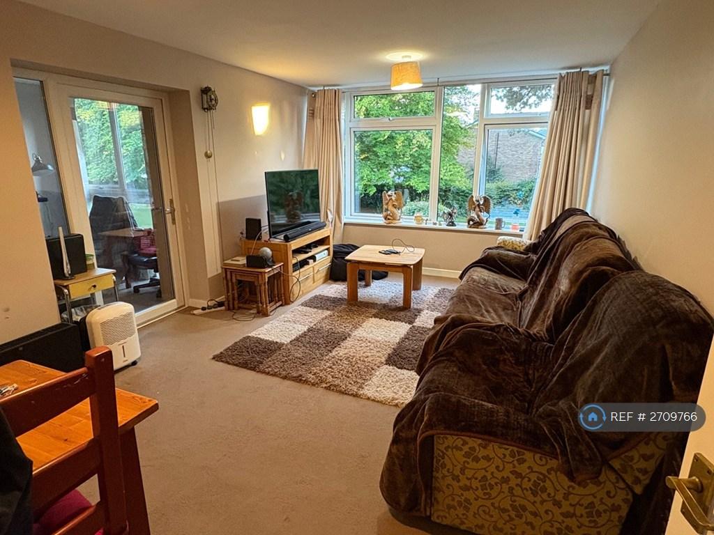 Apartment in Bristol, Winterbourne - View 3