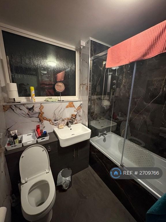 Apartment in Bristol, Winterbourne - View 5
