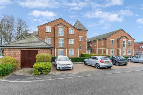 2 bedroom apartment to rent, Robins Hill, Hitchin, SG4