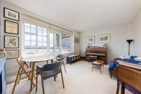 1 bedroom flat for sale, Swan Court, Chelsea Manor Street, London, SW3
