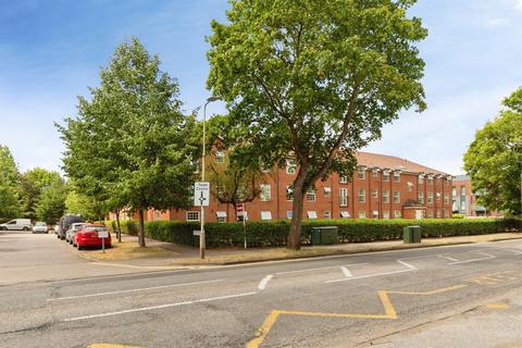 2 bedroom flat for sale, Bridge Court, Welwyn Garden City