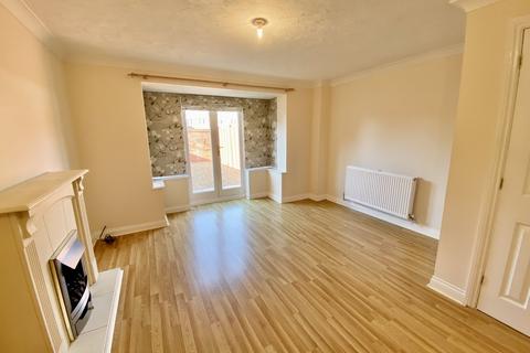 3 bedroom townhouse to rent, Worle Moor Road, Weston Village, Weston-super-Mare