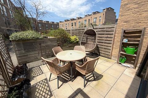 1 bedroom apartment to rent, Henry Darlot Drive, London, NW7