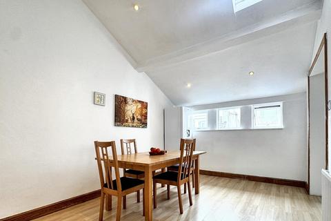 2 bedroom flat to rent, Southleigh Mews 14 Southleigh Road Leigh Woods, Bristol BS8
