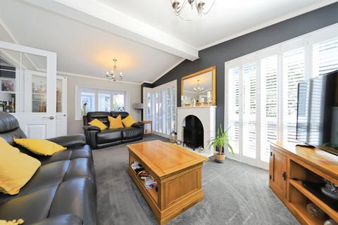2 bedroom park home for sale, Earls Ditton Lane, Hopton Wafers, Kidderminster