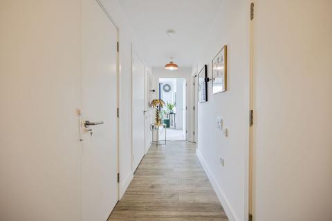 1 bedroom flat for sale, Beck Square, Leyton, London, E10
