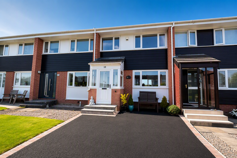 3 bedroom house to rent, Flenders Avenue, Glasgow, G76