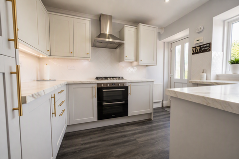 3 bedroom house to rent, Flenders Avenue, Glasgow, G76